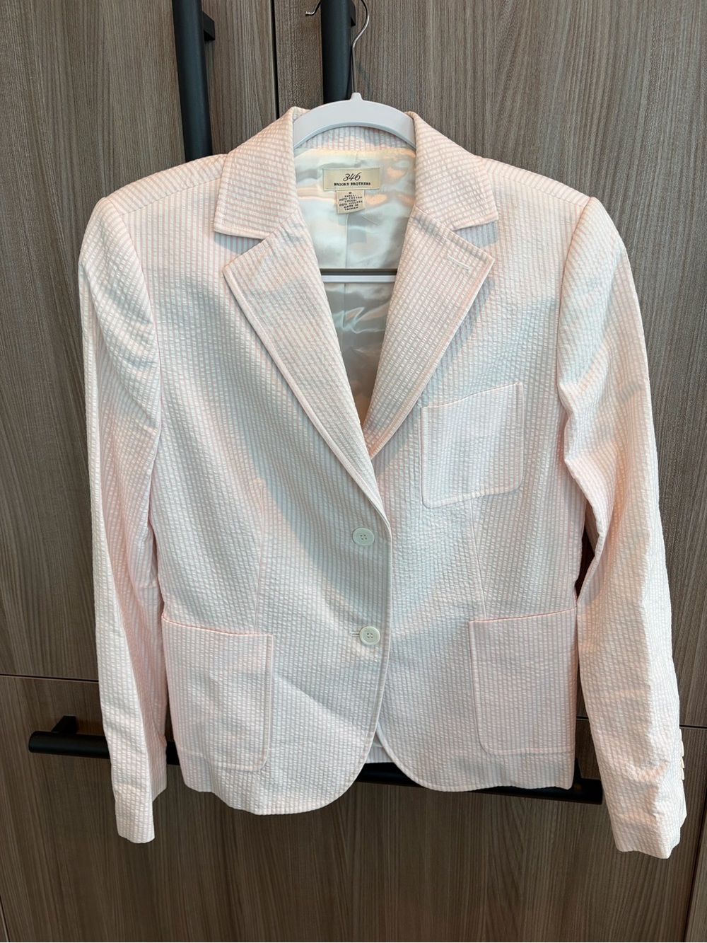 Brooks Brothers "346" light pink and white striped seersucker blazer size 8